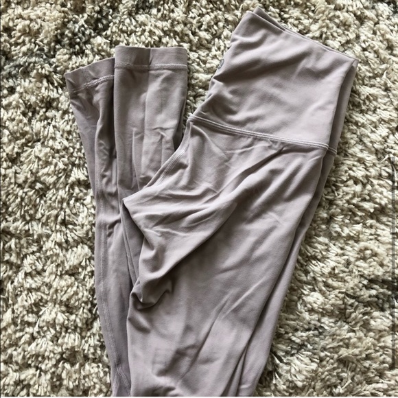 Lululemon Align 28” legging in Smokey blush - Picture 5 of 6